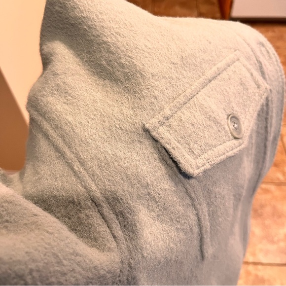 ♥️Host Pick♥️Mint green shacket size large - Picture 8 of 8